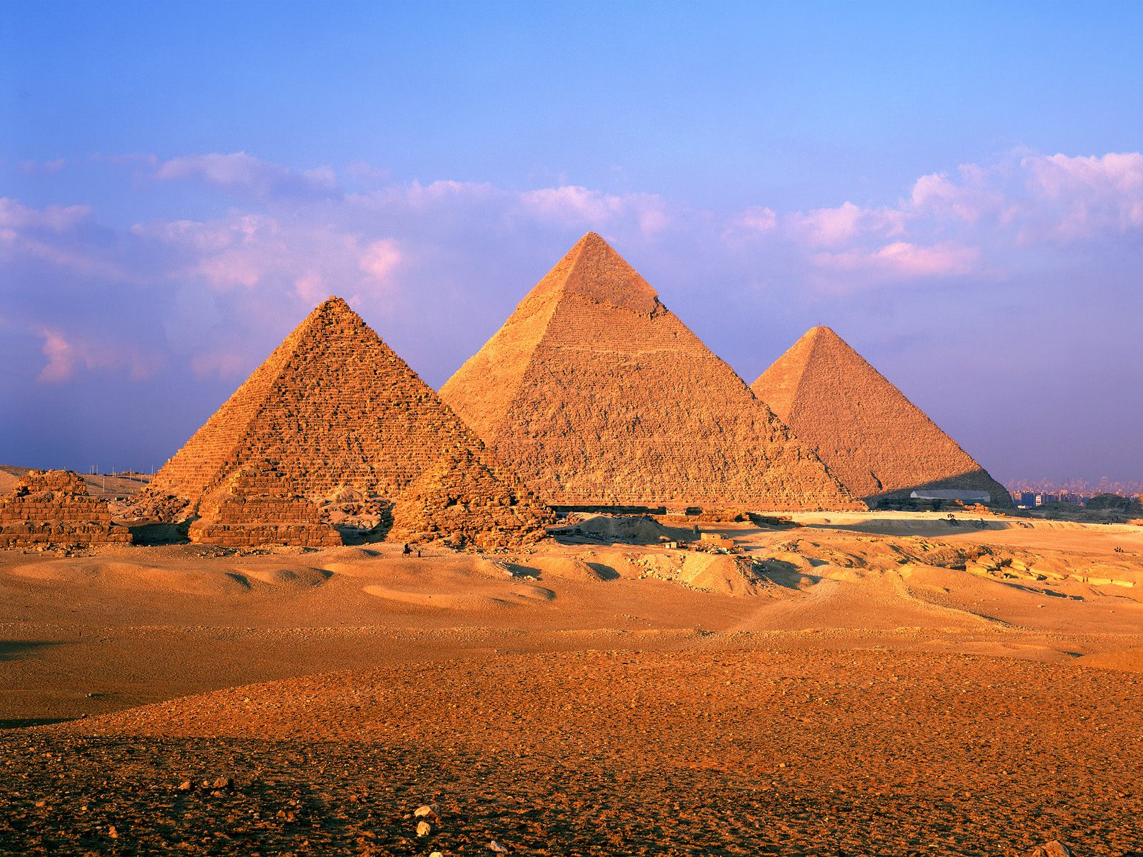 Pyramids of Giza Egypt9092419659